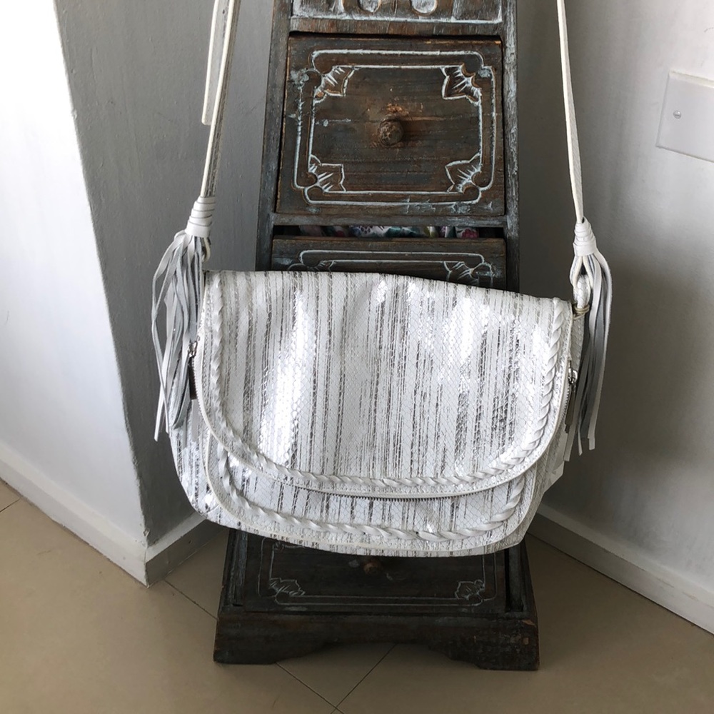 Stunning Tommy Bahama bag
